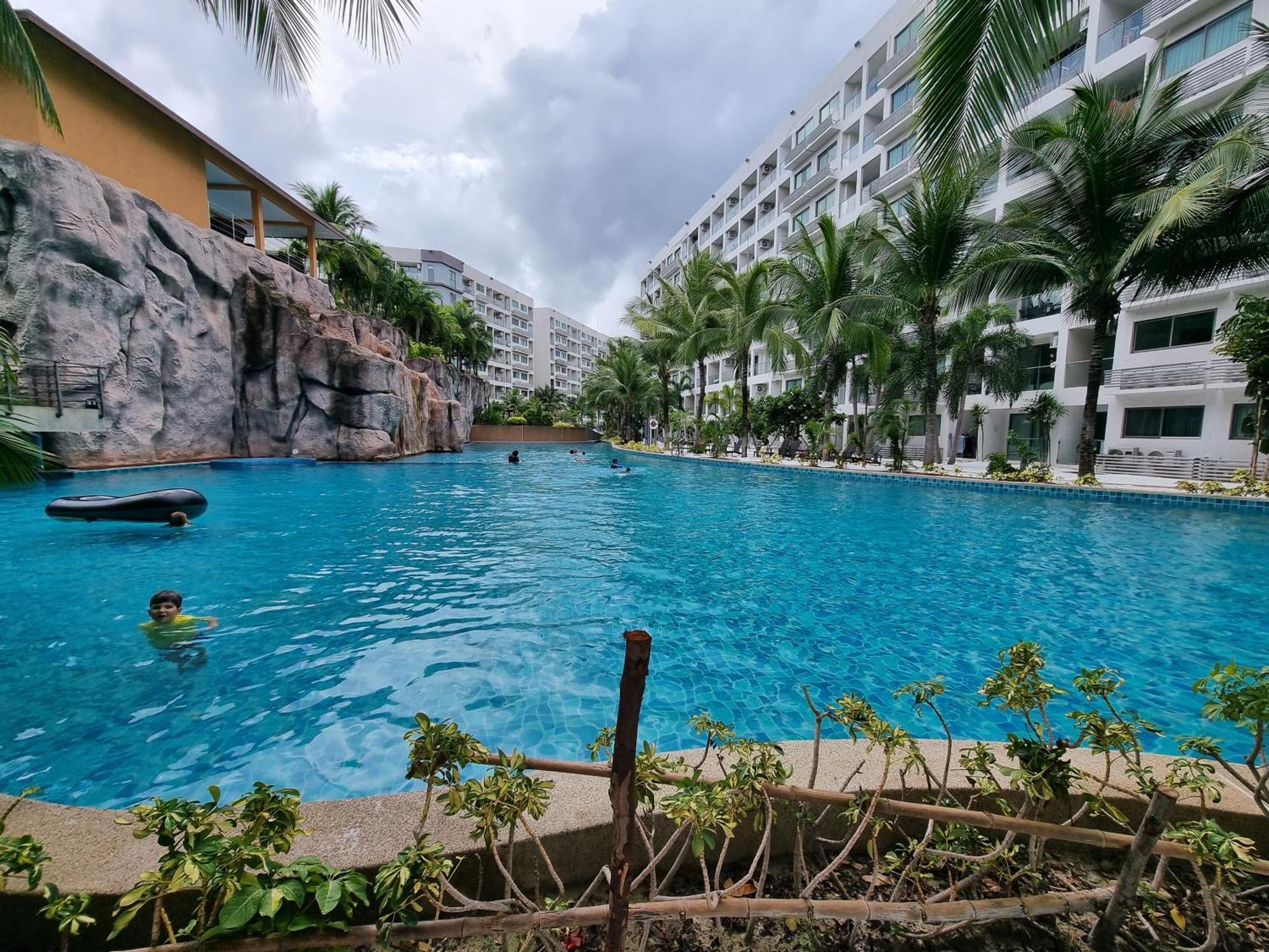 Laguna Beach Condo Resort 3 Maldives Pattaya Pool View ลากูน่า บีช คอนโด รีสอร์ต 3 พัทยา Pantai Jomtien Bagian luar foto