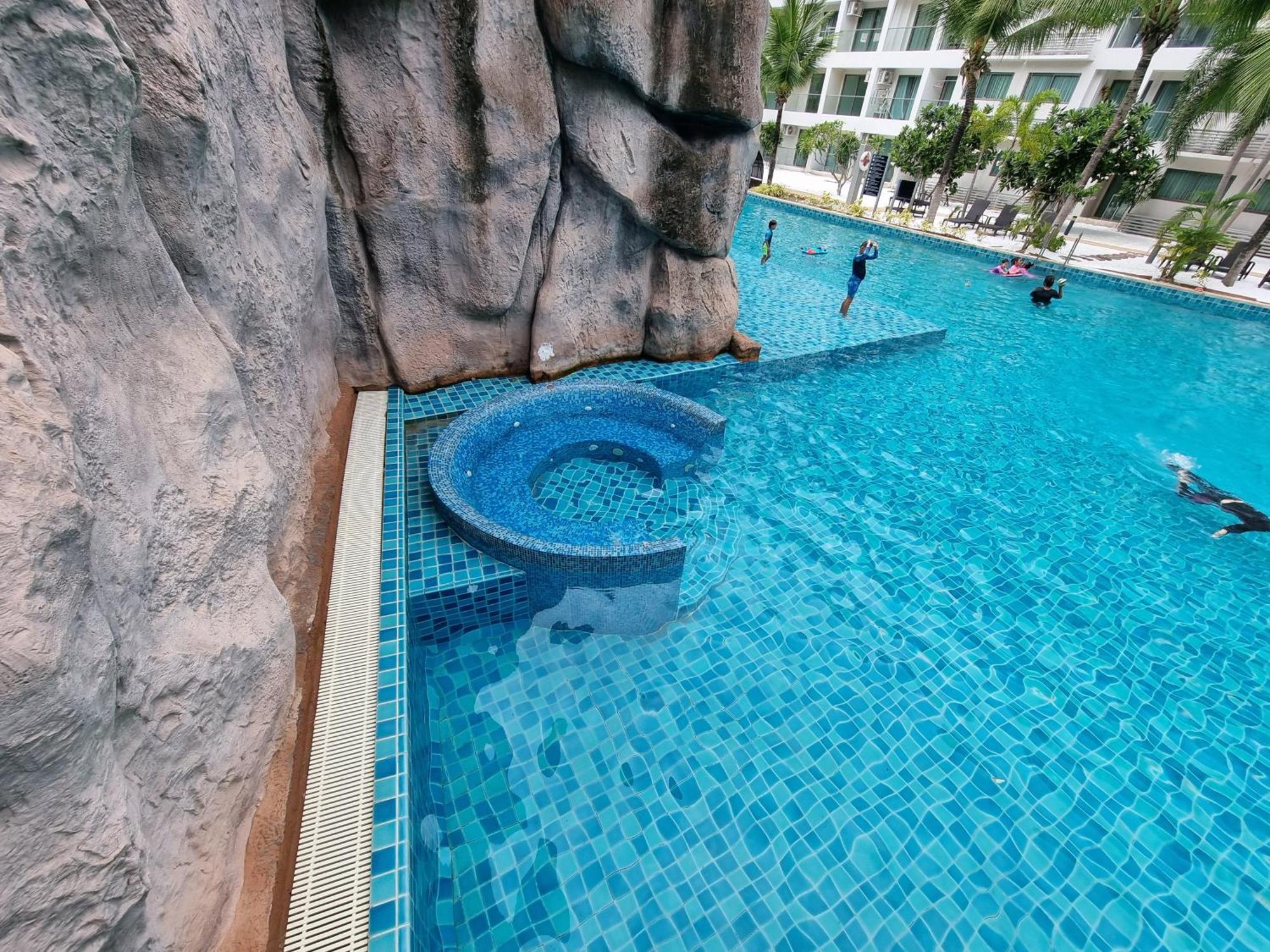 Laguna Beach Condo Resort 3 Maldives Pattaya Pool View ลากูน่า บีช คอนโด รีสอร์ต 3 พัทยา Pantai Jomtien Bagian luar foto