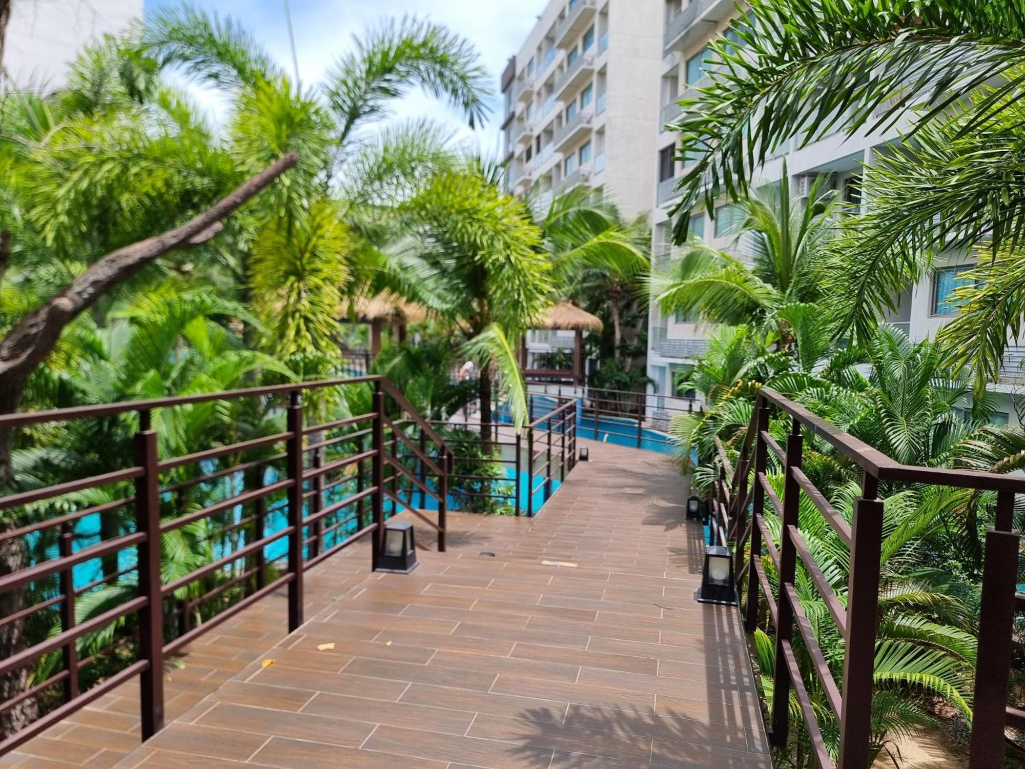 Laguna Beach Condo Resort 3 Maldives Pattaya Pool View ลากูน่า บีช คอนโด รีสอร์ต 3 พัทยา Pantai Jomtien Bagian luar foto