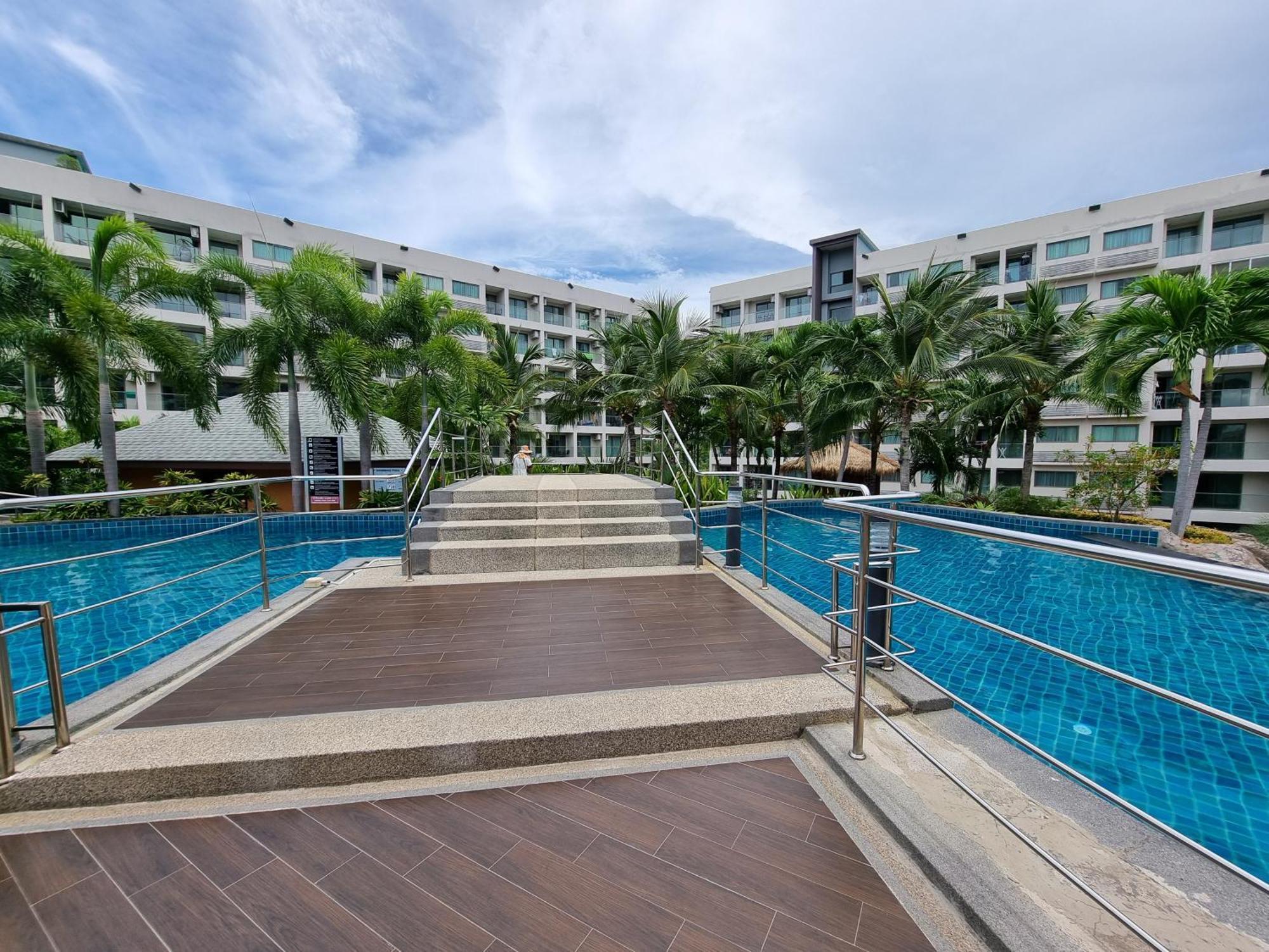 Laguna Beach Condo Resort 3 Maldives Pattaya Pool View ลากูน่า บีช คอนโด รีสอร์ต 3 พัทยา Pantai Jomtien Bagian luar foto